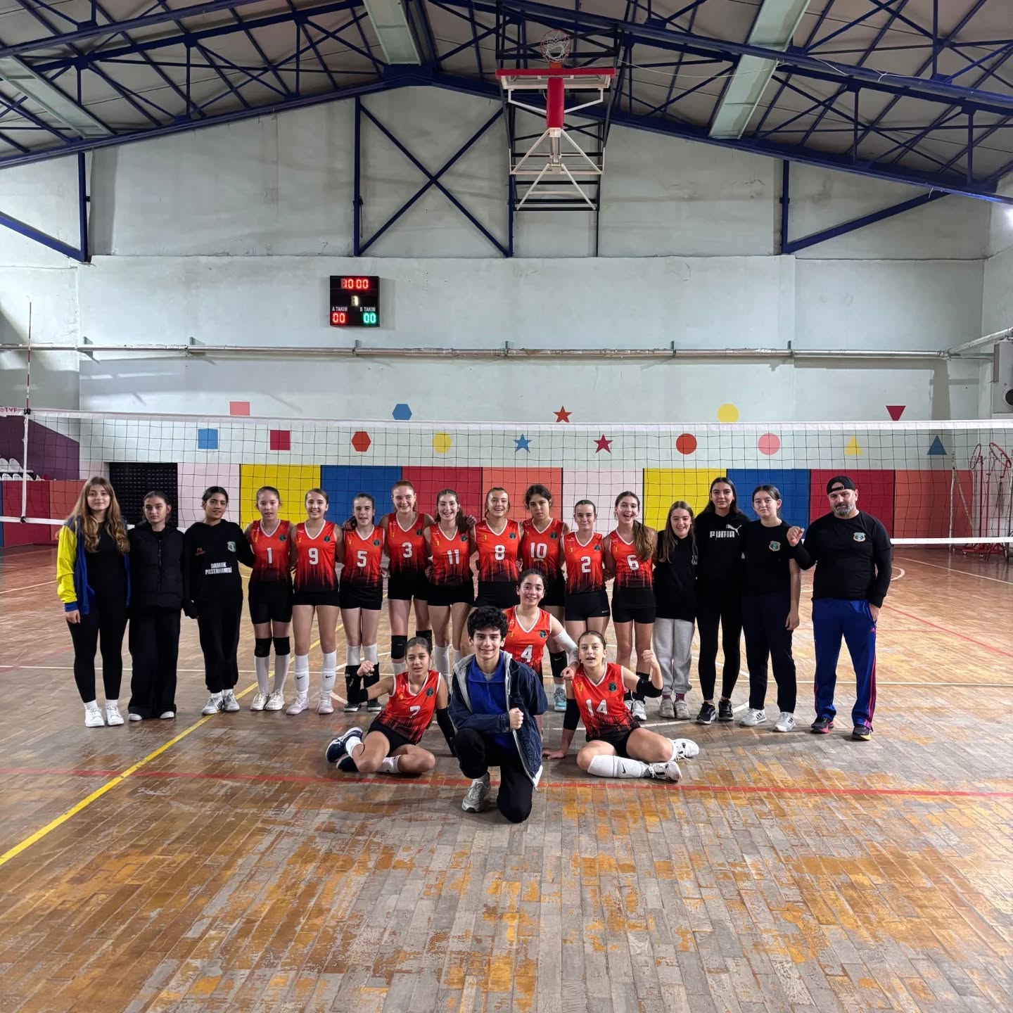 GSK Midi Voleybol A Takımı, Bandırma Çelikspor’u 3-0 Mağlup Etti