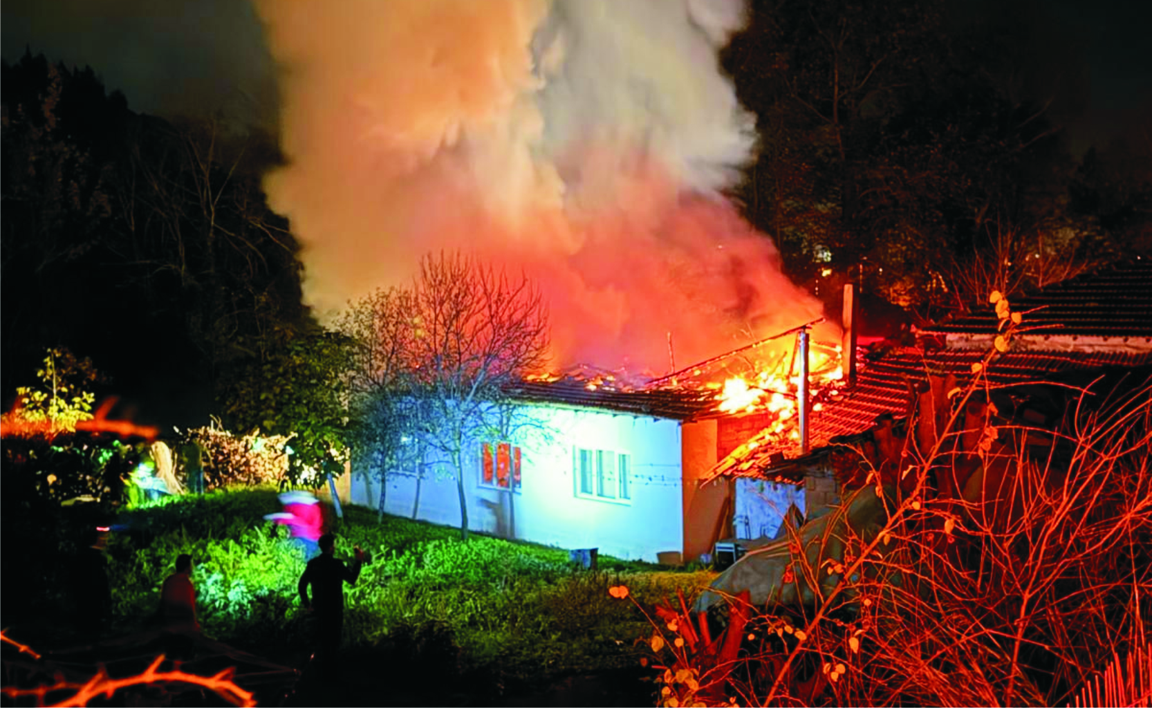 Susurluk Dereköy'de Çatı Yangınına Hızlı Müdahale
