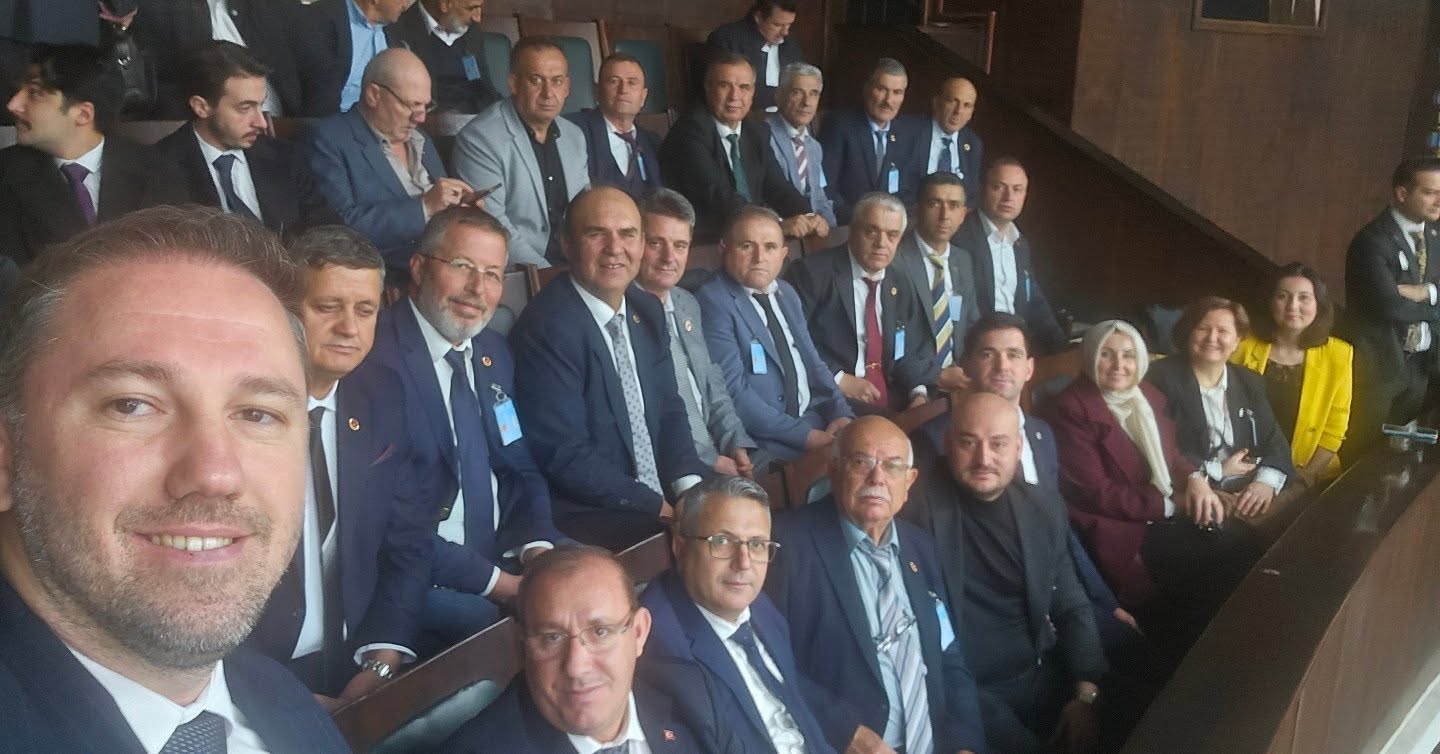 Susurluk Ak Parti İlçe Teşkilatı ve Muhtarlar, Gazi Meclis’te Susurluk İçin Birlik Mesajı Verdi